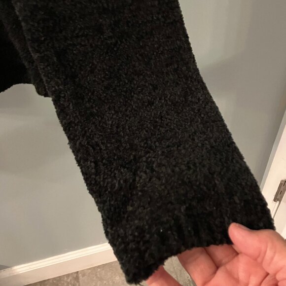 NWT Basic Editions Black Velour V-Neck Sweater Size Large - Picture 6 of 8